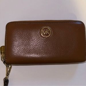 Michael Kors brown leather wallet, preloved​​​​​​​